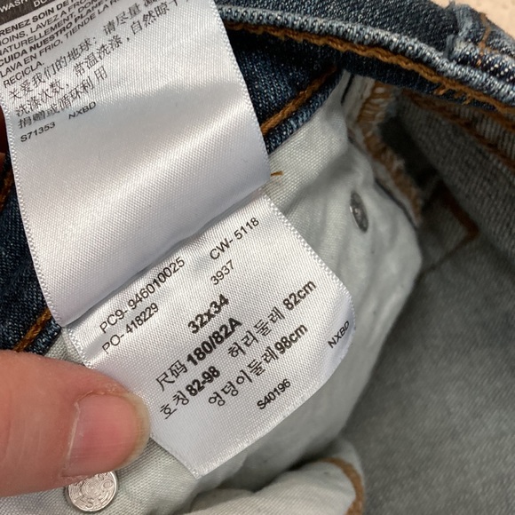 Levi’s,size 32/34 - Picture 9 of 9